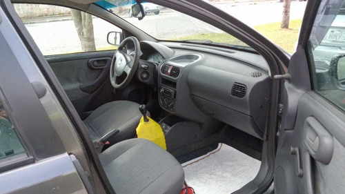 Imagem 3 de 8 de Chevrolet Corsa 2006 1.0 Joy Flex Power 5p