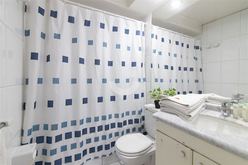 Departamento En Venta De 1 Dorm. En Las Condes