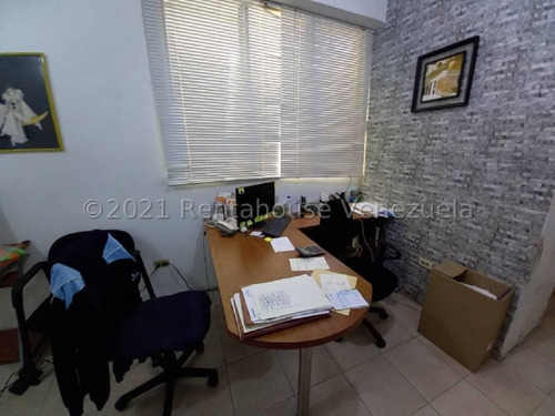 Edificio En Venta / Municipio Guaicaipuro Los Teques Yo 25-15970