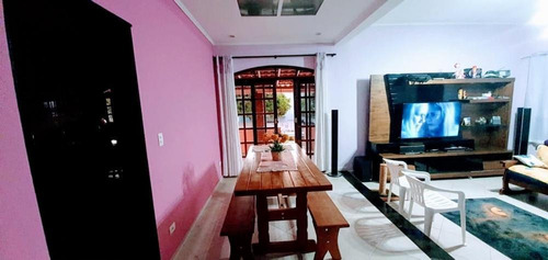 Imagem 18 de 30 de Essa É A Casa Perfeita Para Quem Está Em Busca De Segurança E Principalmente Conforto , Confira: - 1376