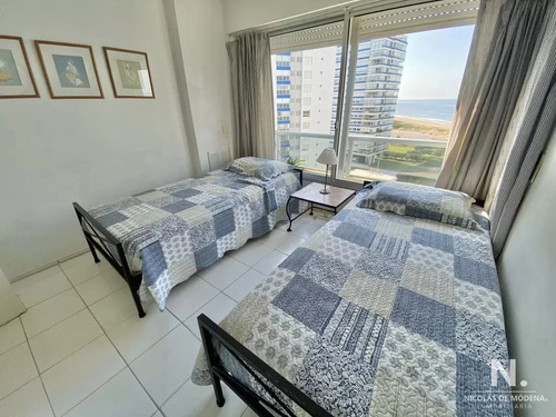Oportunidad De Vida Impecable En Torre Marina Ii