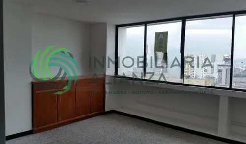 Oficina En Arriendo En Centro. Cod A13851