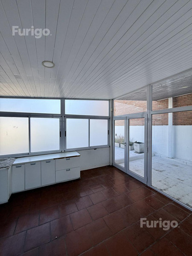 Venta. Departamento Planta Alta De 3 Dormitorios Con Terraza