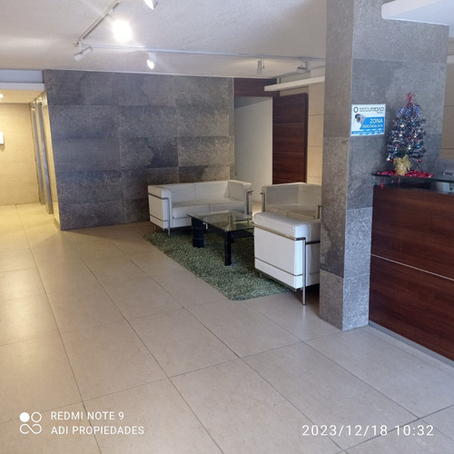 Edificio 21 Park - 21 Y Br. España, Monoambiente Al Frente. Piso 7 - 32 M2 - Renta Asegurada. Precio U$s 100.000