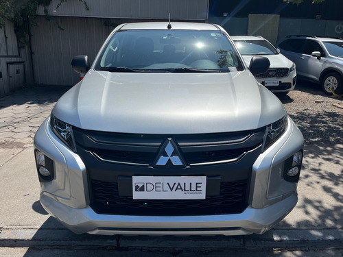 Mitsubishi L200 2.4 Work Cr 4X2