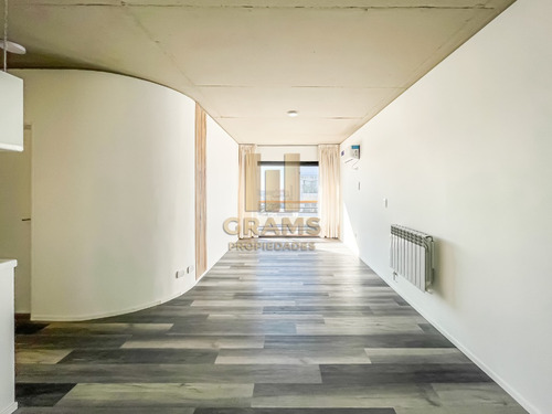 Venta De Departamento Dos Dormitorios, La Plata