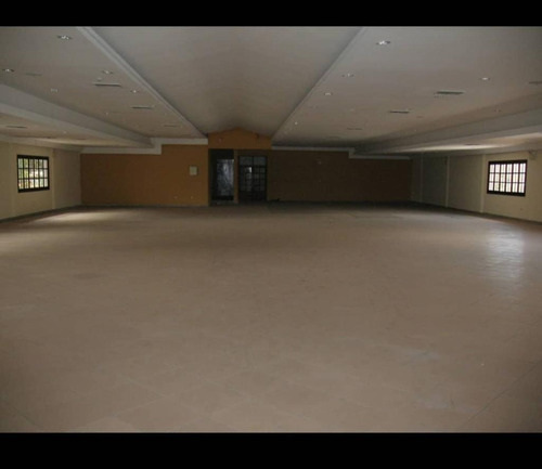 Imagen 3 de 9 de Local Comercial En Venta En Naguanagua Mañongo De 4700m2