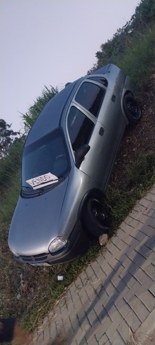 Chevrolet Corsa Sedan 1.6 8v Gls 4p