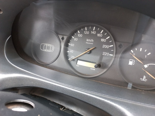 Imagem 12 de 13 de Ford Escort 1.6 Mpi Gl 8v