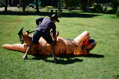 Imagen 8 de 9 de Alquiler Disfraz Inflable Adulto