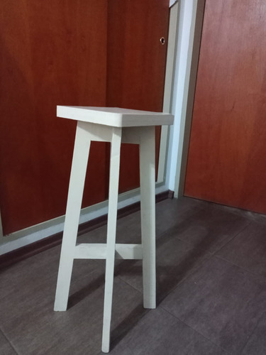 Banqueta De Pino Laqueado Blanco (Usado)