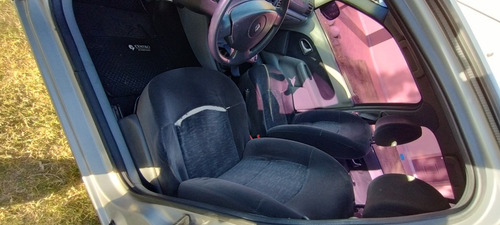 Imagen 13 de 25 de Vendo Renault Clío 2 1.5 Dci Turbo Diesel