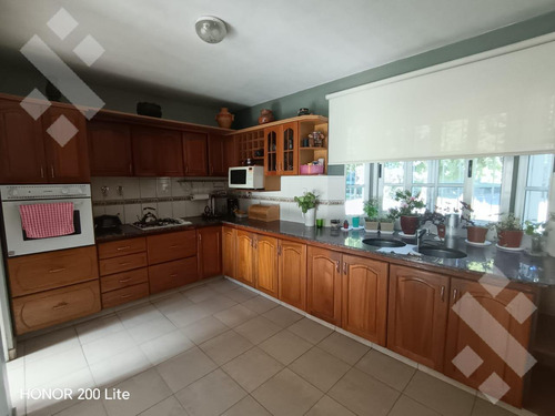 En Venta, Casa De 3 Dormitorios, B° Jardines De Hilmar, Plottier.