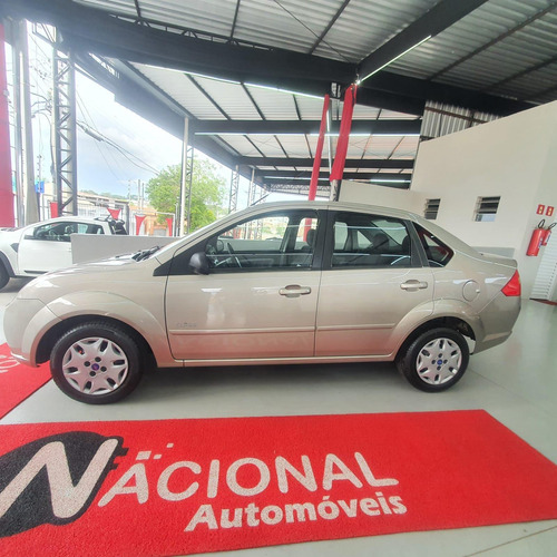 Imagem 3 de 8 de Ford Fiesta Sedan Fiesta Sedan 1.6 16v Flex Mec. Flex Manua
