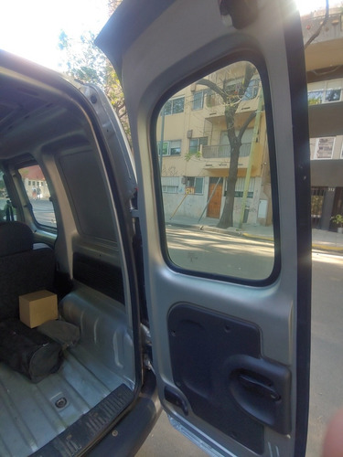 Imagen 14 de 24 de Renault Kangoo 2016 1.6 Furgon Ph3 Confort 5as Lc