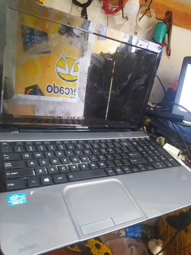Laptop Toshiba L855-s5405