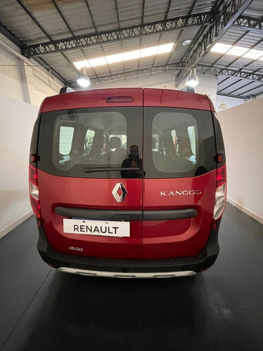 Imagen 3 de 16 de Renault Kangoo Stepway Jmsr