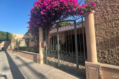 Casa En Chapultepec: 1 Piso, Confort Y Amplitud.