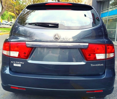Imagen 2 de 9 de Ssangyong -kyron 2.0 Awd Turbo Diesel Gris Oscuro
