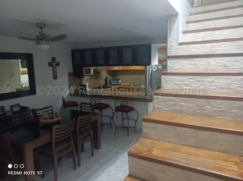 Juan Carlos González. Renta House Carabobo Vende Townhouse Res. Villa Toscana Urb. Tazajal Naguanagua Mls #25-1326 Rah/jcg.