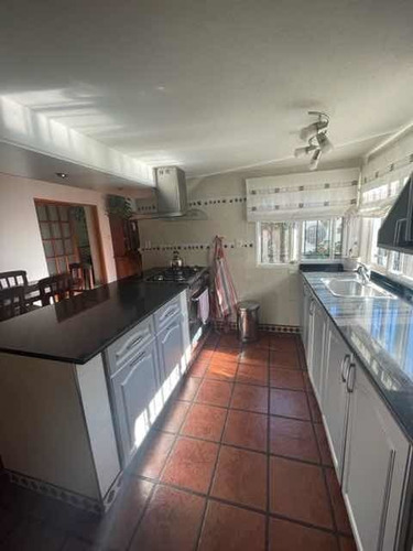 Venta - Casa En Esquina En Monte Grande!