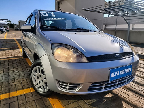 Imagem 2 de 15 de Ford Fiesta 1.0 Mpi Hatch 8v