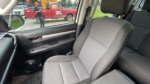 Imagen 13 de 19 de Toyota Hilux