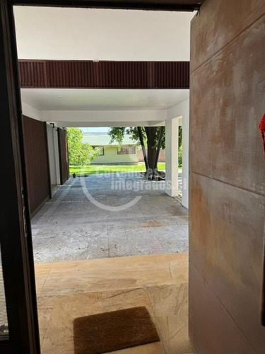 Casa En Venta De 7 Dorm. En Las Condes