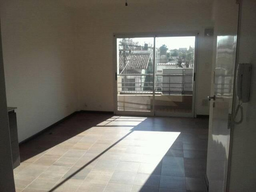 Imagen 5 de 7 de Departamento En Excelente Edificio
