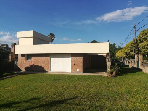 Imagen 2 de 15 de Casa Con Pileta En Villa Carlos Paz