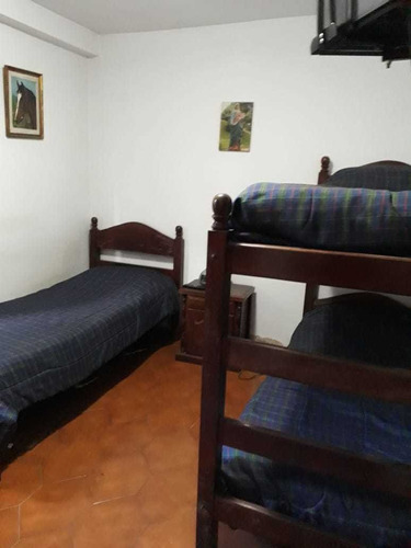 Imagen 14 de 14 de Casa Con Amplio Jardin Y Pileta