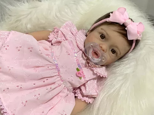 Bebê reborn que mais se aproxima de um bebê real com textura de pele  humana. Mama, faz xixi, tem língua e ela é raríssima porque é feita de  silicone puro