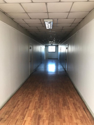 Se Vende Gran Construcción, Ideal Centro Medico, Oficinas,