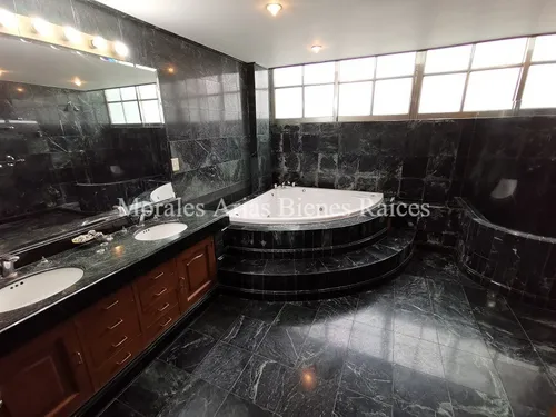 Jardines En La Montaña, Súper Residencia De 1, 250 M2. La Mejor Seguridad De La Cdmx. Con Un Diseño Interior Único, 5 Recámaras Tan Amplias Como Siempre Has Buscado, Gimnasio Equipado, Sala De Juegos.