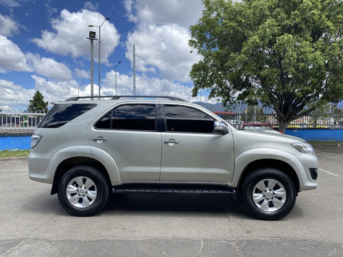 Imagen 12 de 25 de Toyota Fortuner Sr5 2015