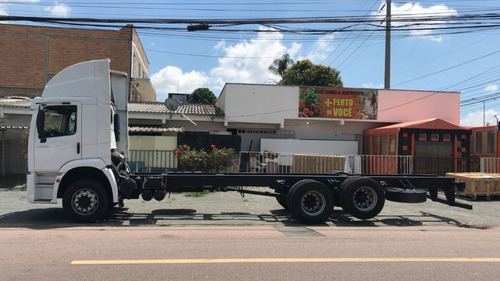 Imagem 3 de 14 de Vw Constellation 24-250 Chassi
