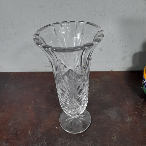 Imagem 2 de 7 de Vaso Cristal Grosso Transparente 21 Cm De Altura, 10 Cm Boca