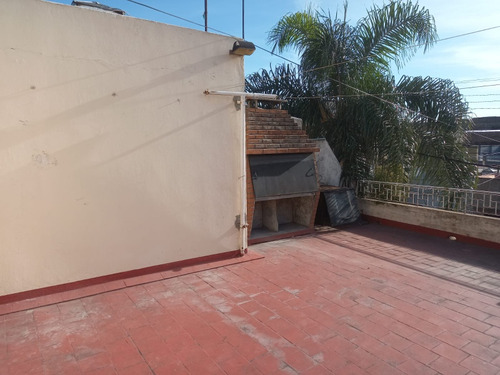 Casa En Valentin Alsina, 3 Ambientes, Terraza, 2 Cocheras