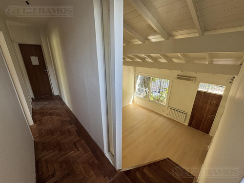 Impecable Casa En Venta A Estrenar , Reciclada A Nuevo, En Excelente Zona Acassuso.