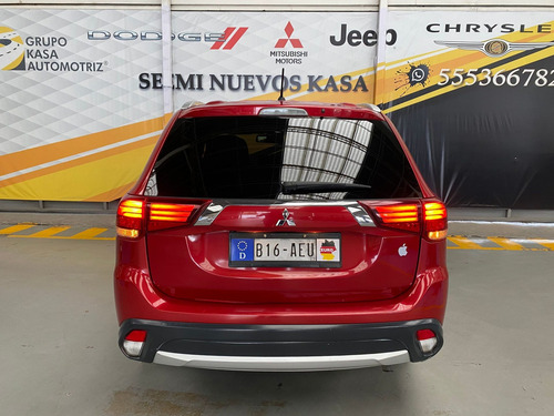 Imagen 6 de 14 de Mitsubishi Outlander Limited 2016