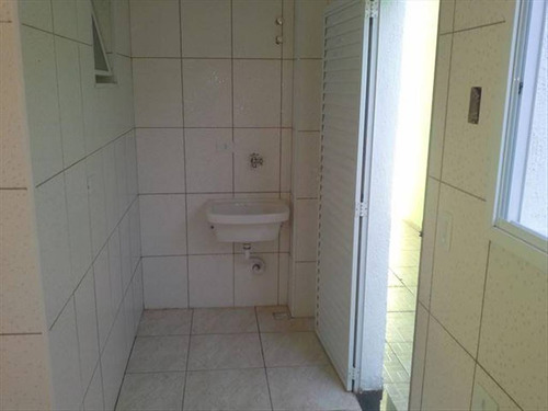 Imagem 24 de 28 de Sobreposta Alta Nova Com Quintal Área De Serviço Cozinha Ampla Garagem Bem Localizada Não Tem Problema De Enchentes Perto De Ponto De Ônibus E Lotaçoes - Hm1663