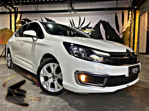 Imagen 9 de 20 de Citroën C4 Lounge 2018 1.6 Hdi 115 Feel Pack