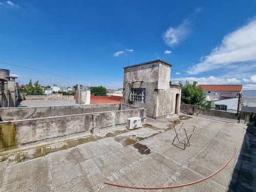 Ph 3 Ambientes Al Frente Con Balcon, Patio Y Sin Expensas - Piñeyro, Avellaneda