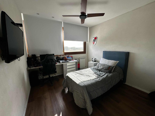 Casa En Venta - 5 Dormitorios 6 Baños - Escobar