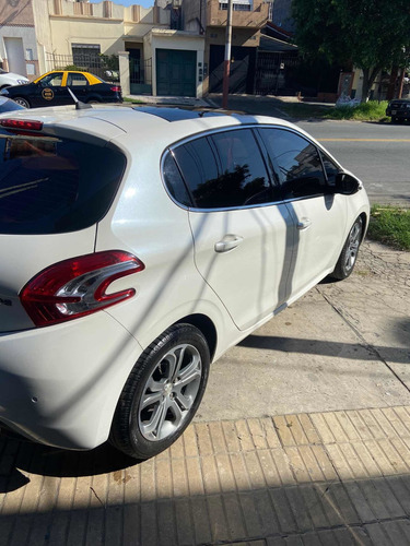 Peugeot 208 1.6 Feline 2014