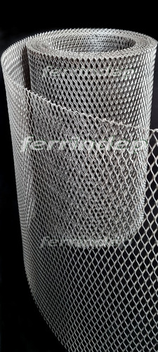 Imagen 5 de 10 de Malla Metál Romboidal Desplegado 8x17mm Rollo 50cm X 7mts