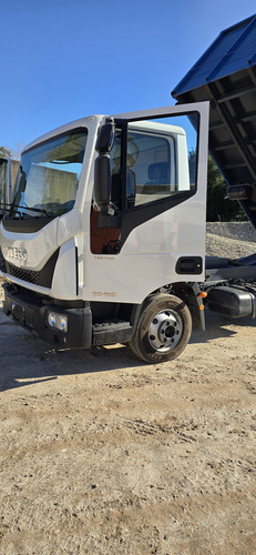 Camion Volcador Iveco Tector 90 190 Sin Uso Solo 3000 Kms