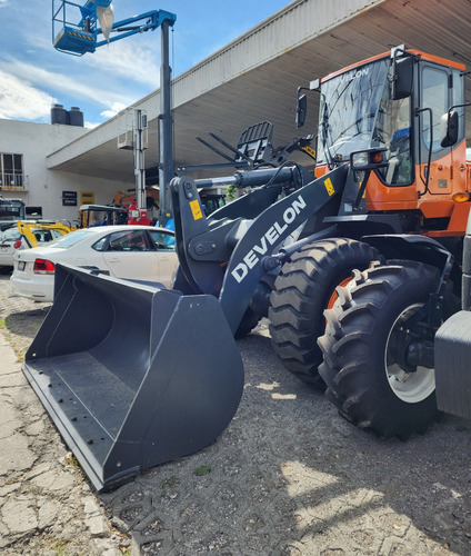 Cargador Frontal Sobre Ruedas Doosan Develon Sd200