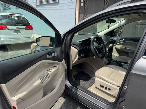 Ford Escape 2.5 Se Plus Piel At
