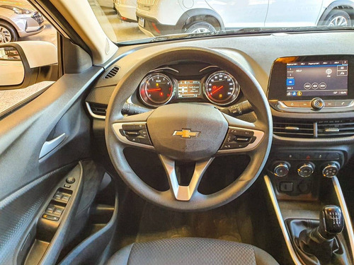 Imagem 6 de 9 de Chevrolet Onix 1.0 Flex Lt Manual